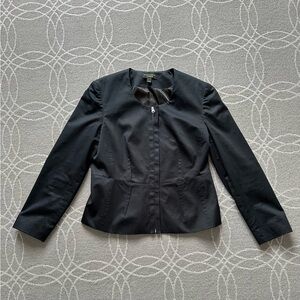 Black Tailored Blazer with Structured Silhouette